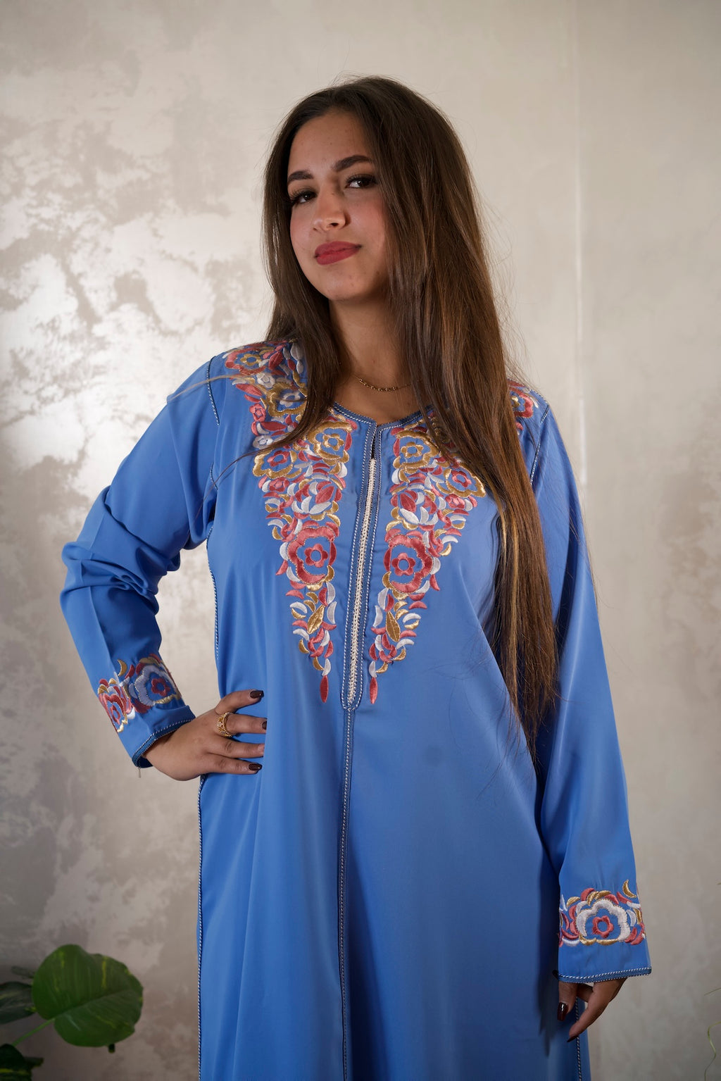 Elegant crepe caftan with master craftsmanship and Rabat-style embroidery