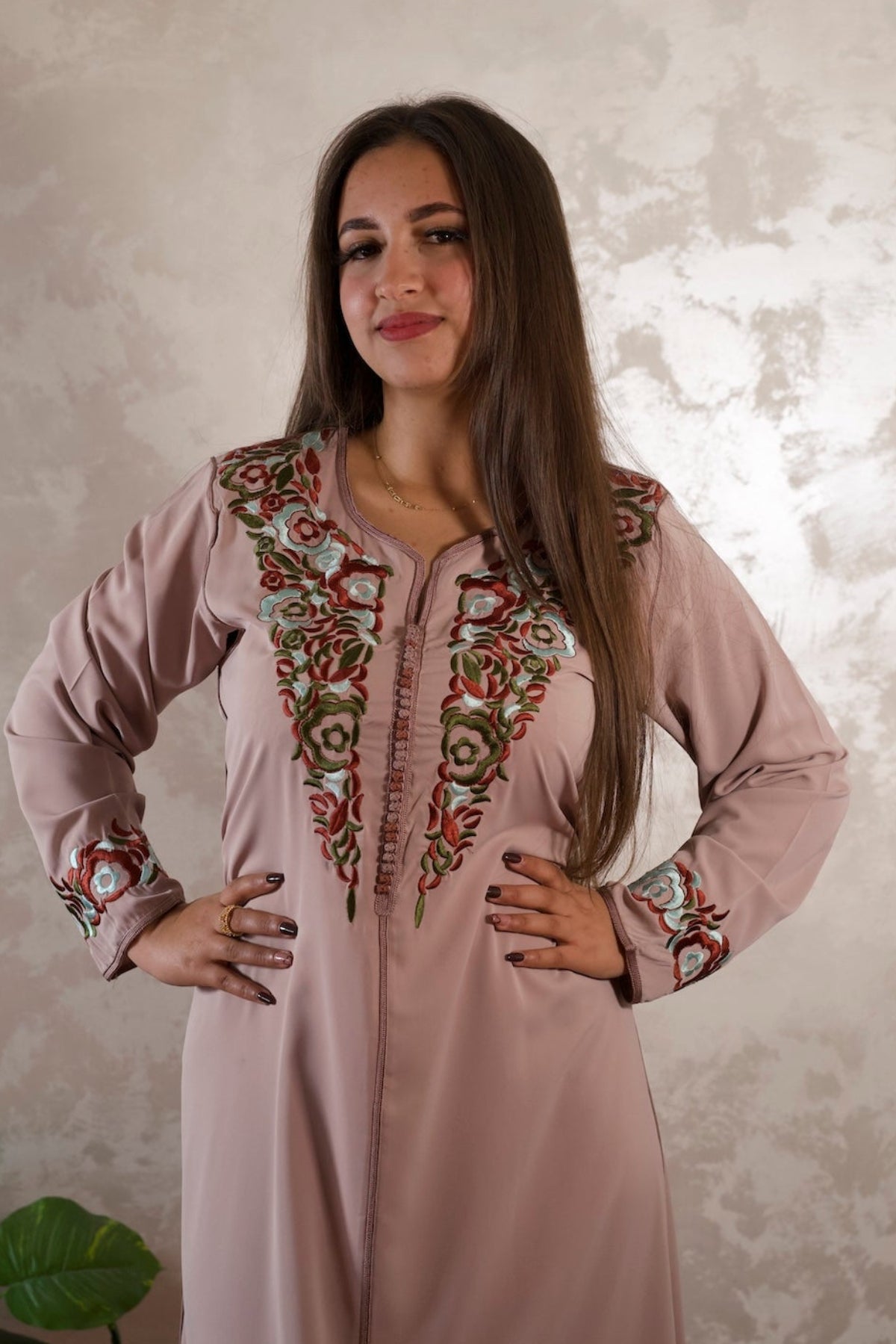 Elegant crepe caftan with master craftsmanship and Rabat-style embroidery