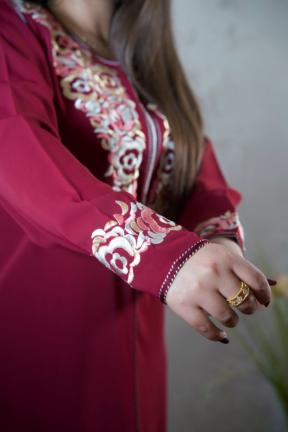 Elegant crepe caftan with master craftsmanship and Rabat-style embroidery